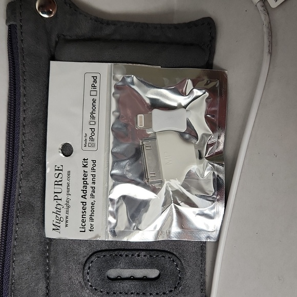 Handbag Butler Mighty Purse Purple Wristlet Wallet Micro USB Phone Charger - Picture 10 of 11